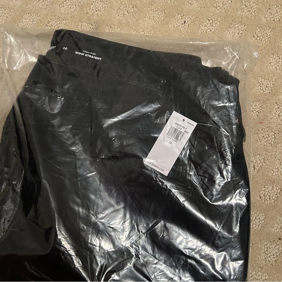 Old Navy Black Skinny Jeans - Picture 2 of 2